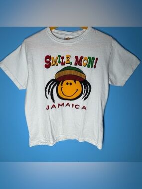 Vintage Jamaica Smile Mon!
Souvenir Graphic T-Shirt